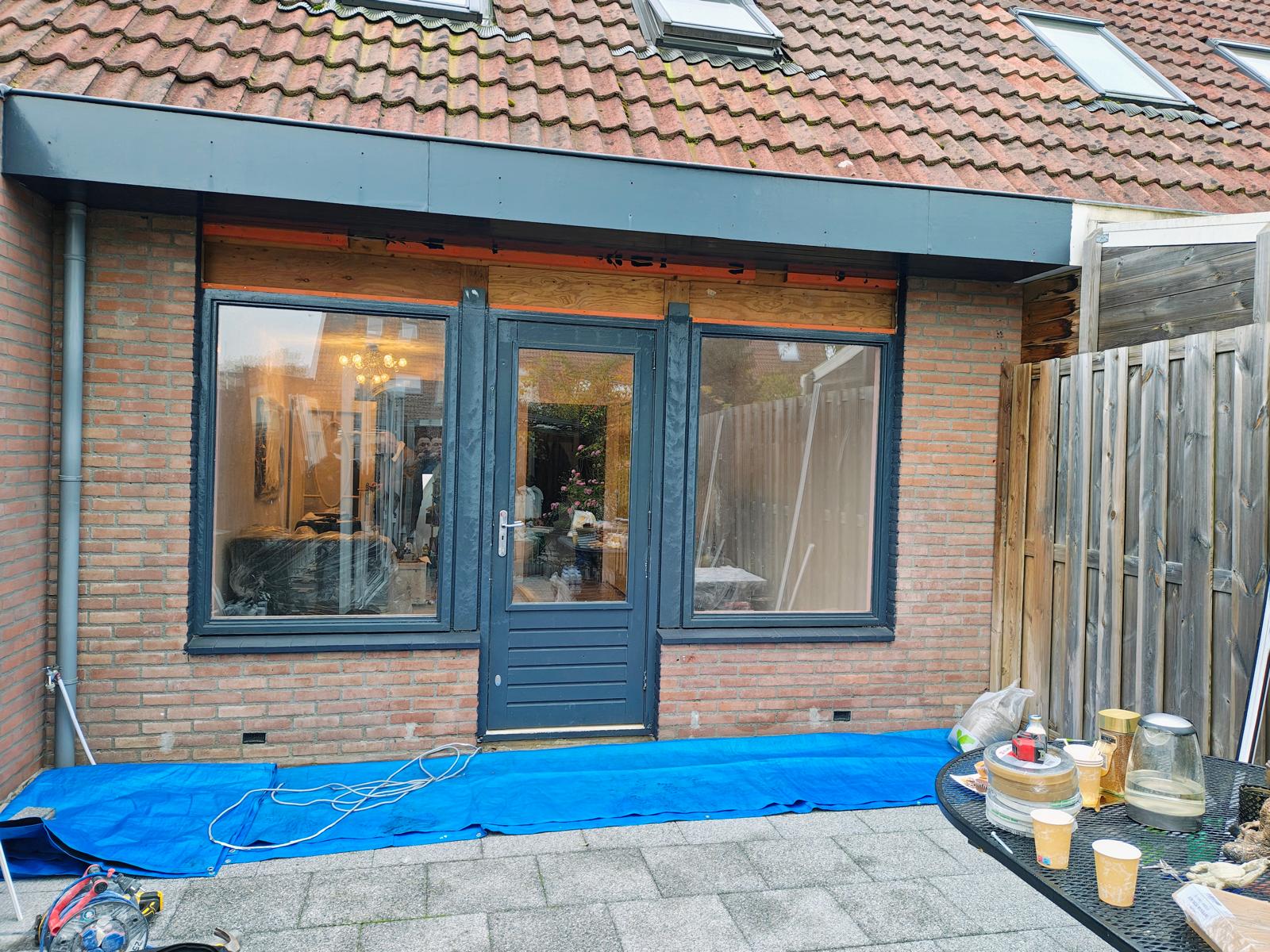 Grote Opening met Openslaande Deuren - Voor