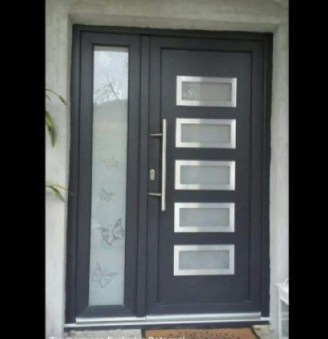 Moderne antraciet voordeur